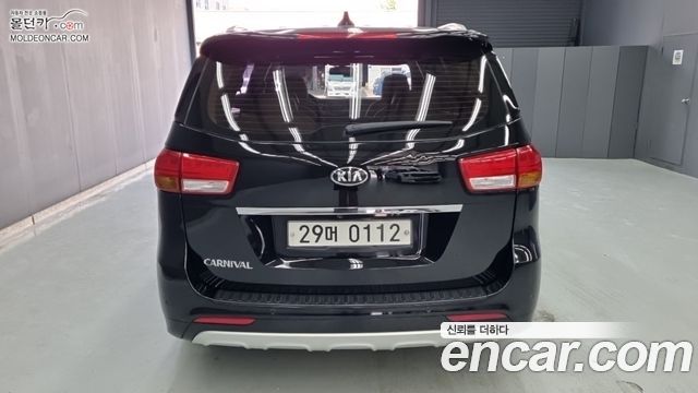 Kia Carnival из Кореи Encar