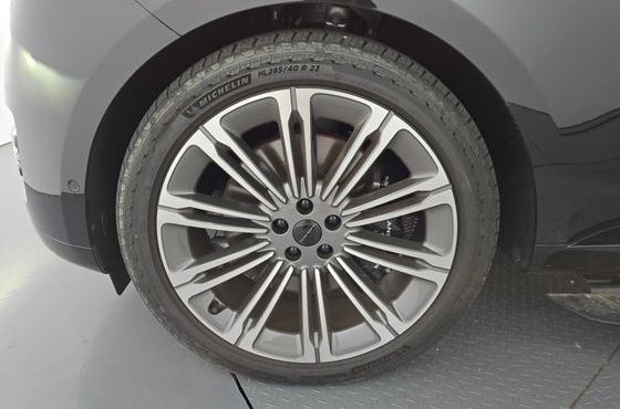 Land Rover Range Rover P530 Autobiography Long Wheel Base — пробег 1 674 км — фото 5 из 5