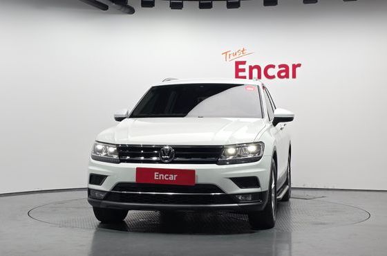 Volkswagen Tiguan 2.0 TDI Premium — пробег 149 049 км — фото 3 из 5