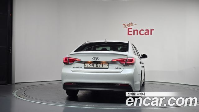 Hyundai Sonata 2.0 HEV Premium — пробег 131 413 км — фото 4 из 5