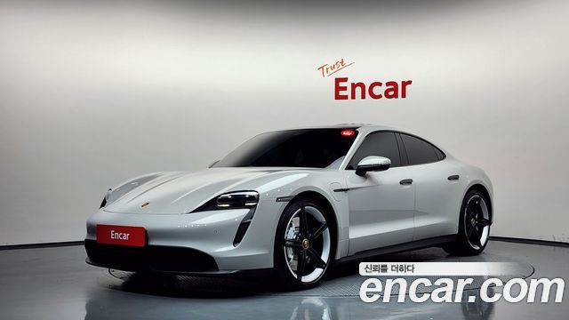 Porsche Taycan Base — пробег 45 609 км — фото 1 из 5