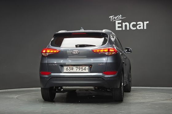 Hyundai Tucson Diesel 1.7 2WD Modern — пробег 186 561 км — фото 4 из 5