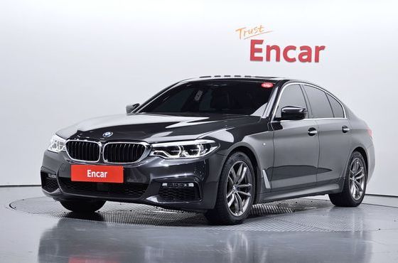 BMW 5-Series 520d xDrive M Sport Package Plus — пробег 53 989 км — фото 1 из 5