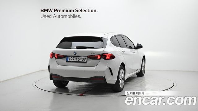 BMW 1-Series 120 — пробег 3 300 км — фото 2 из 5