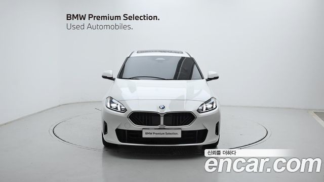BMW 1-Series 120 — пробег 3 300 км — фото 3 из 5