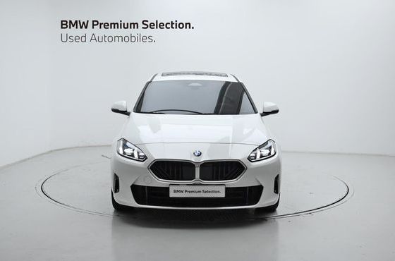 BMW 1-Series 120 — пробег 3 300 км — фото 3 из 5