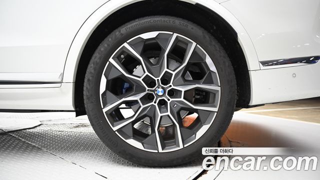 BMW X7 xDrive 40i M Sport 7STR — пробег 17 097 км — фото 5 из 5