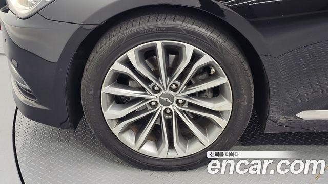 Hyundai Genesis из Кореи Encar