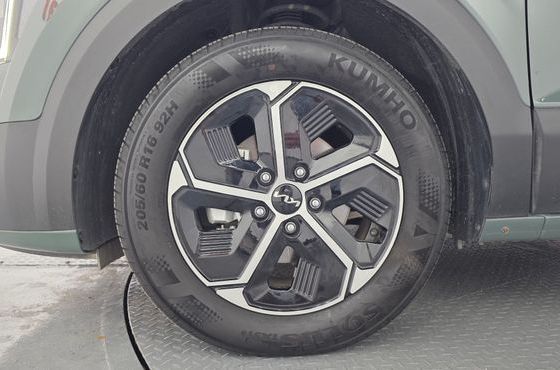 Kia Niro Prestige — пробег 14 331 км — фото 5 из 5