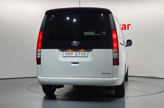 Hyundai Staria Cargo 3-Seater Smart — пробег 179 053 км — фото 4 из 5
