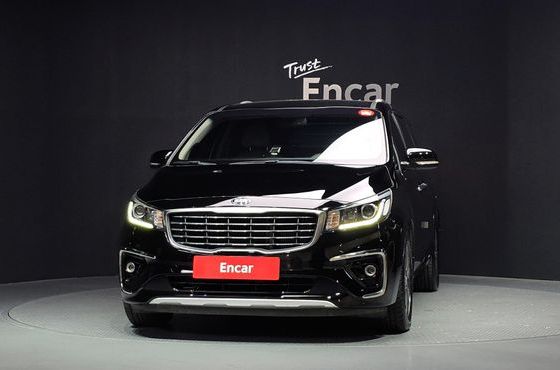 Kia Carnival 9-Seater Luxury — пробег 98 062 км — фото 3 из 5