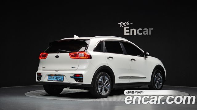 Kia Niro Noblesse — пробег 141 516 км — фото 2 из 5