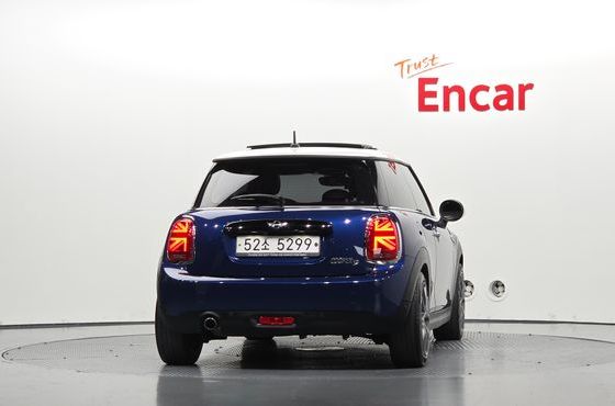 Mini Cooper Mid 3rd — пробег 140 909 км — фото 4 из 5