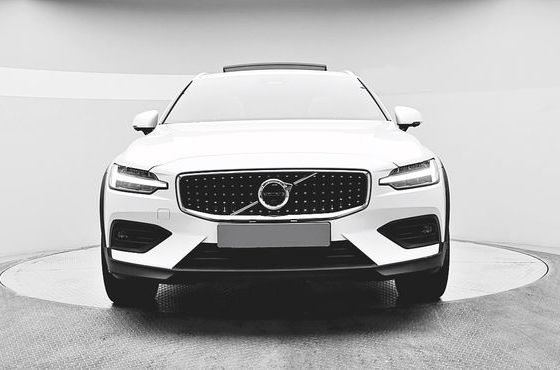 Volvo V60 B5 Ultimate AWD — пробег 46 489 км — фото 2 из 5
