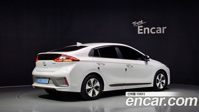 Hyundai Ioniq Q — пробег 209 814 км — фото 2 из 5