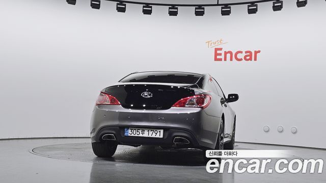 Hyundai Genesis из Кореи Encar