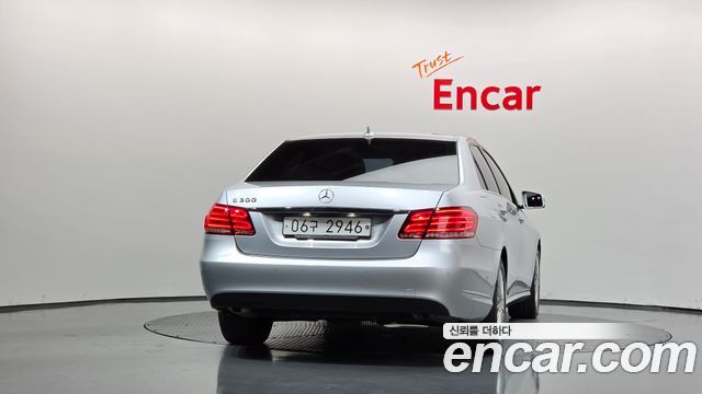 Mercedes-Benz E-Class E300 Elegance — пробег 26 456 км — фото 4 из 5