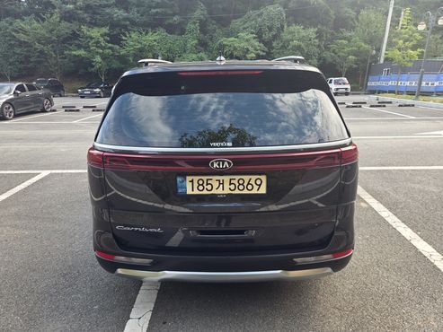 Kia Carnival Diesel 9-Seater Signature — пробег 153 692 км — фото 4 из 5