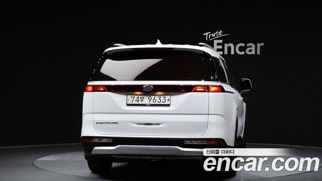 Kia Carnival из Кореи Encar