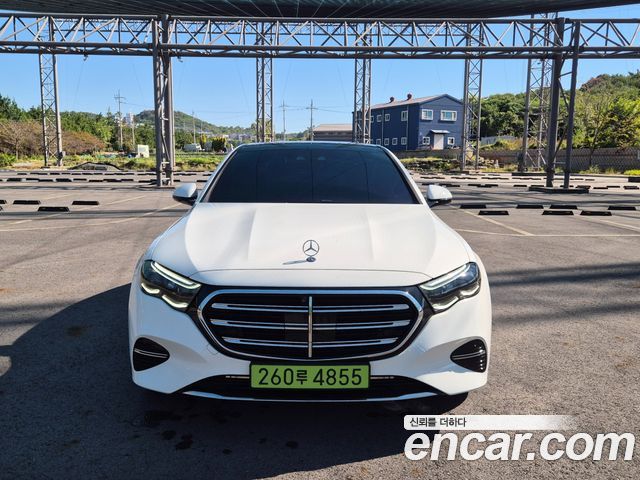 Mercedes-Benz E-Class E350e 4MATIC — пробег 1 650 км — фото 3 из 5