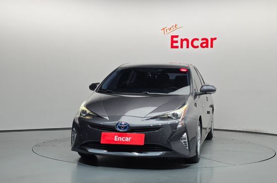 Toyota Prius 1.8 E — пробег 98 202 км — фото 3 из 5
