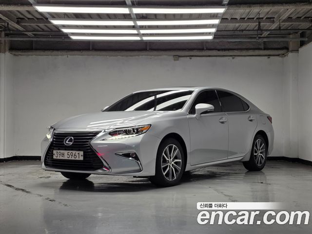 Lexus ES Supreme XV60 — пробег 104 590 км — фото 1 из 5