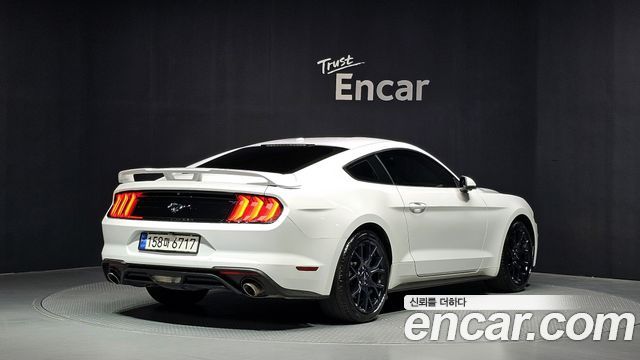 Ford Mustang Coupe — пробег 105 407 км — фото 2 из 5