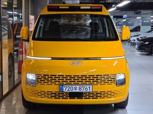 Hyundai Staria L3.5 Kinder Safety Car 11-Seater — пробег 7 200 км — фото 2 из 5