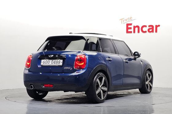 Mini Cooper 5Door Mid 3rd — пробег 122 378 км — фото 2 из 5