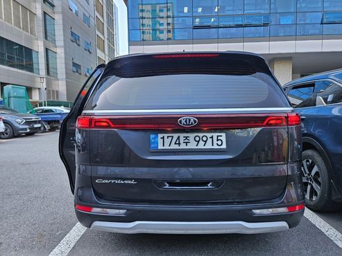Kia Carnival Diesel 11-Seater Prestige — пробег 62 800 км — фото 4 из 5