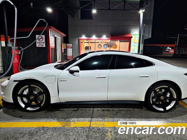 Porsche Taycan 4S — пробег 94 000 км — фото 5 из 5
