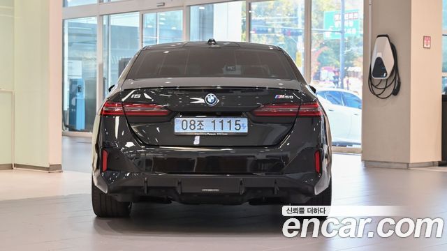 BMW i5 M60 xDrive — пробег 9 609 км — фото 3 из 5