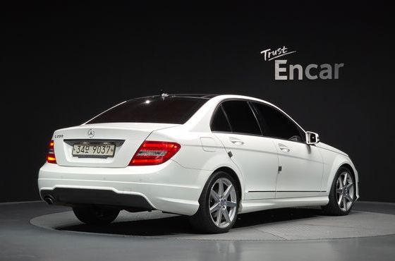 Mercedes-Benz C-Class C200 CGI Avantgarde Style Package — пробег 166 340 км — фото 2 из 5