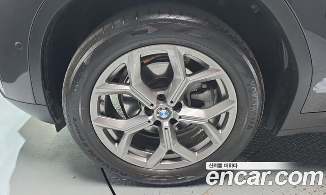 BMW X4 xDrive20i xLine — пробег 29 935 км — фото 5 из 5