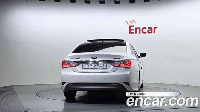 Hyundai Sonata 2.0 Premium — пробег 183 841 км — фото 4 из 5