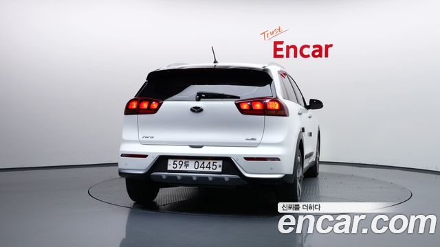 Kia Niro из Кореи Encar