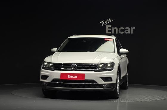 Volkswagen Tiguan 2.0 TDI Premium — пробег 103 131 км — фото 3 из 5