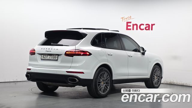 Porsche Cayenne 3.0 Diesel Platium Edition 958 — пробег 103 371 км — фото 2 из 5