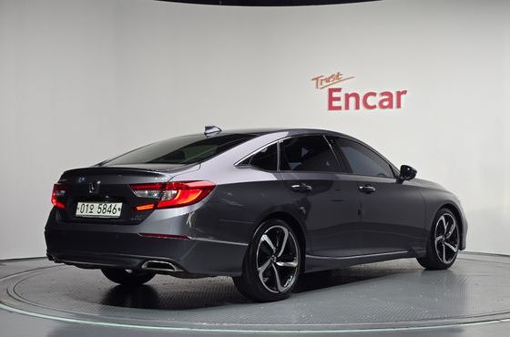Honda Accord 2.0 Turbo Sport — пробег 96 951 км — фото 2 из 5