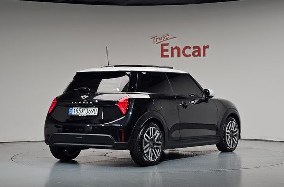 Mini Cooper Classic — пробег 16 109 км — фото 2 из 5