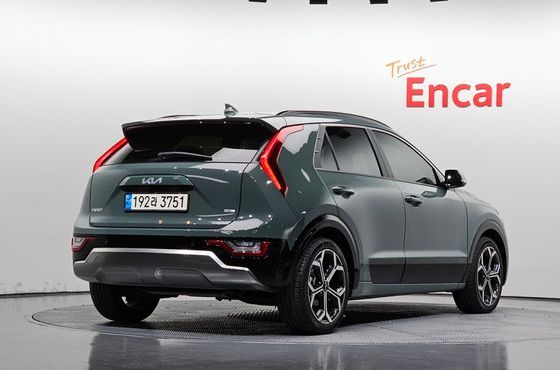 Kia Niro Signature — пробег 86 891 км — фото 2 из 5