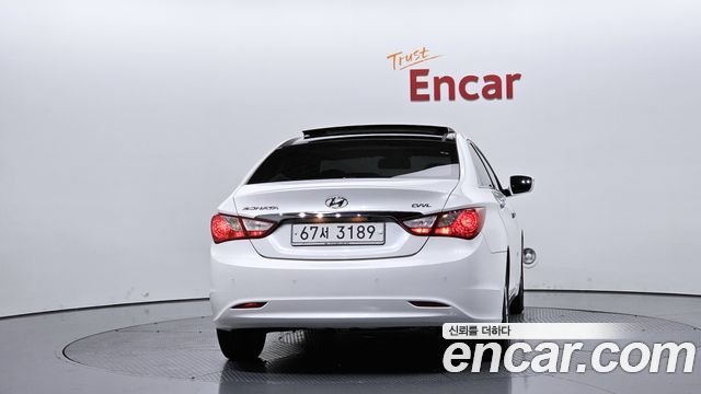 Hyundai Sonata CVVL Luxury — пробег 127 656 км — фото 4 из 5