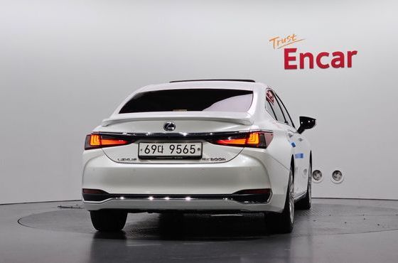 Lexus ES Executive — пробег 145 757 км — фото 4 из 5