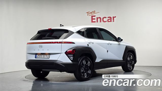 Hyundai Kona Modern Plus — пробег 11 874 км — фото 2 из 5