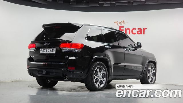 Jeep Cherokee 3.6 Overland WK2 — пробег 55 585 км — фото 2 из 5