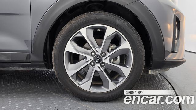 Kia Stonic 1.4 Prestige — пробег 71 100 км — фото 5 из 5