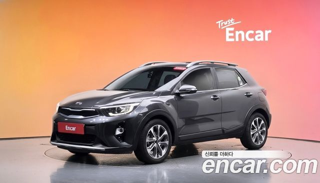 Kia Stonic 1.4 Prestige — пробег 71 100 км — фото 1 из 5
