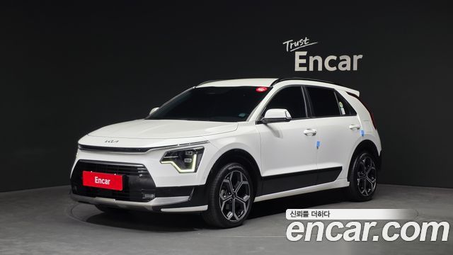 Kia Niro Signature — пробег 63 563 км — фото 1 из 5