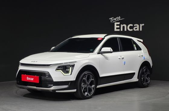 Kia Niro Signature — пробег 63 563 км — фото 1 из 5