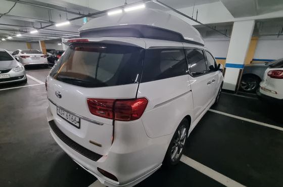 Kia Carnival 7-Seater Hi-Limousine President — пробег 127 837 км — фото 5 из 5